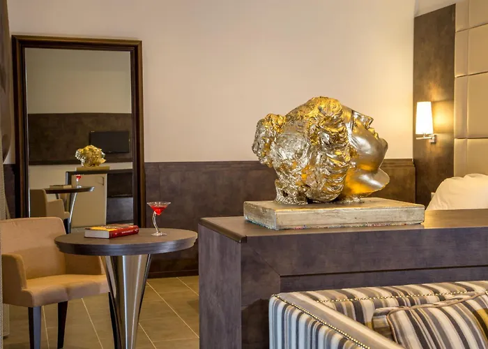 Hearth Otel 3*