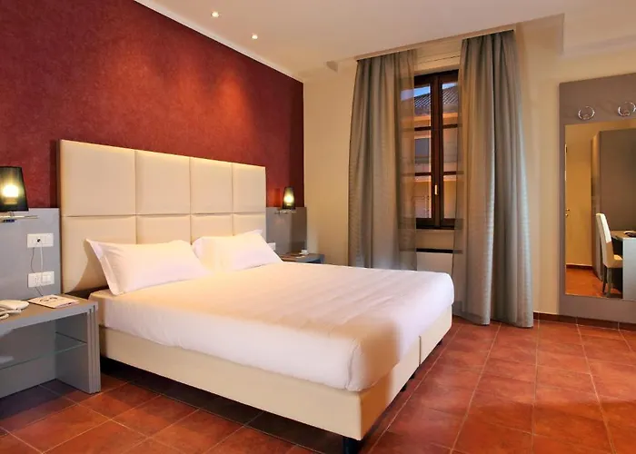 Hearth Otel 3*